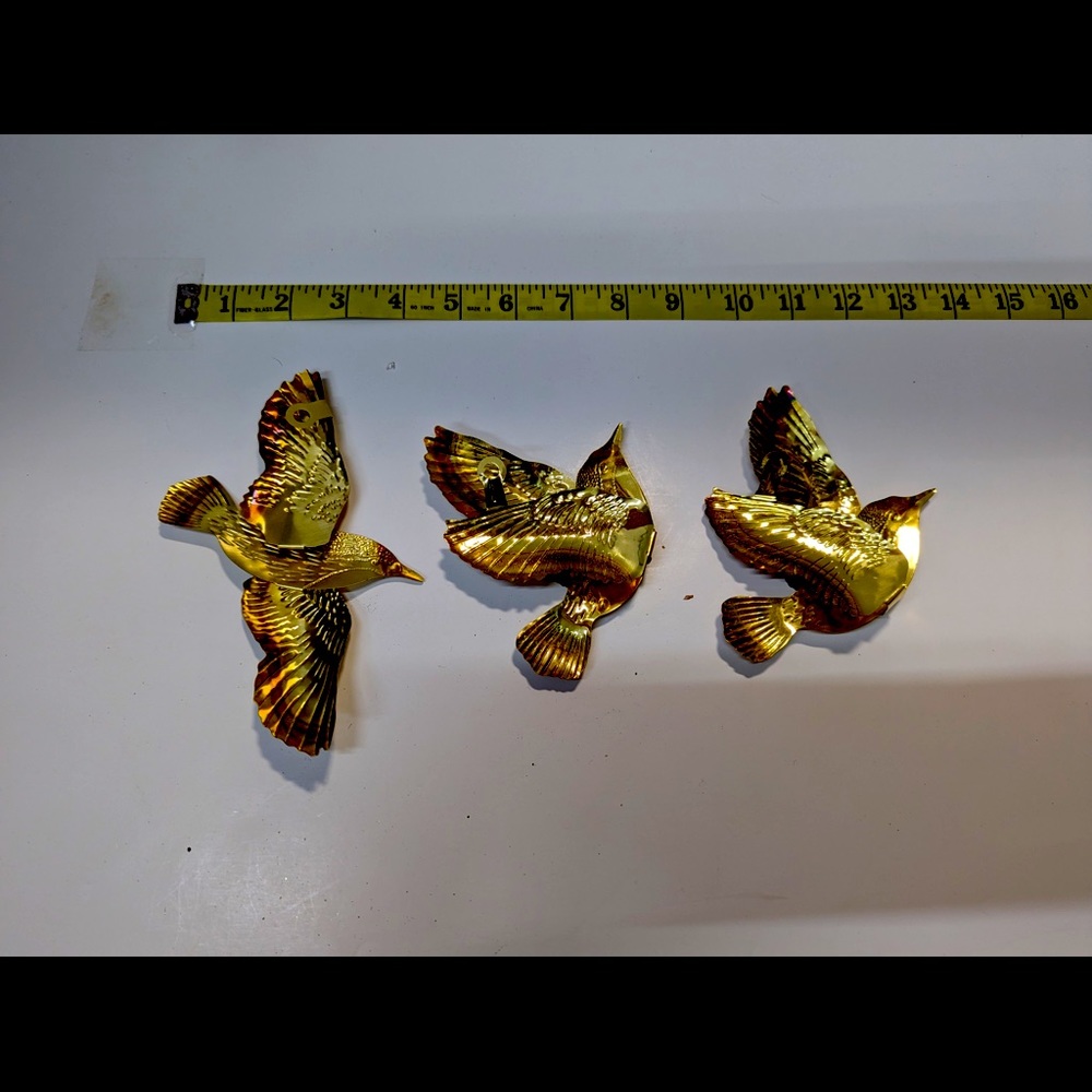 Vtg Homco Gold colored metal birds wall sculpture